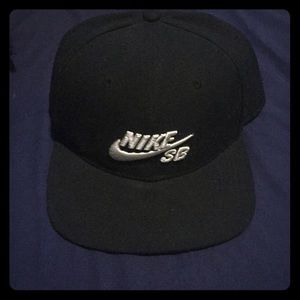 Nike sb flat bill hat